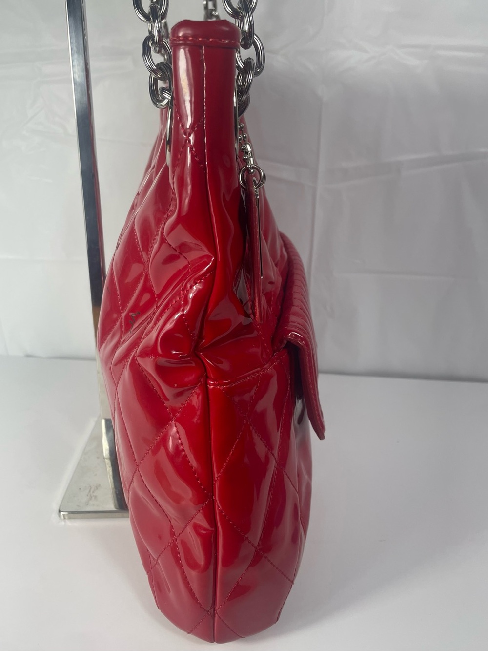 $25 Low Start π¨π¨Coach Poppy Red Liquid Gloss Patent Leather Quilted Bag Y2K - Picture 9 of 13